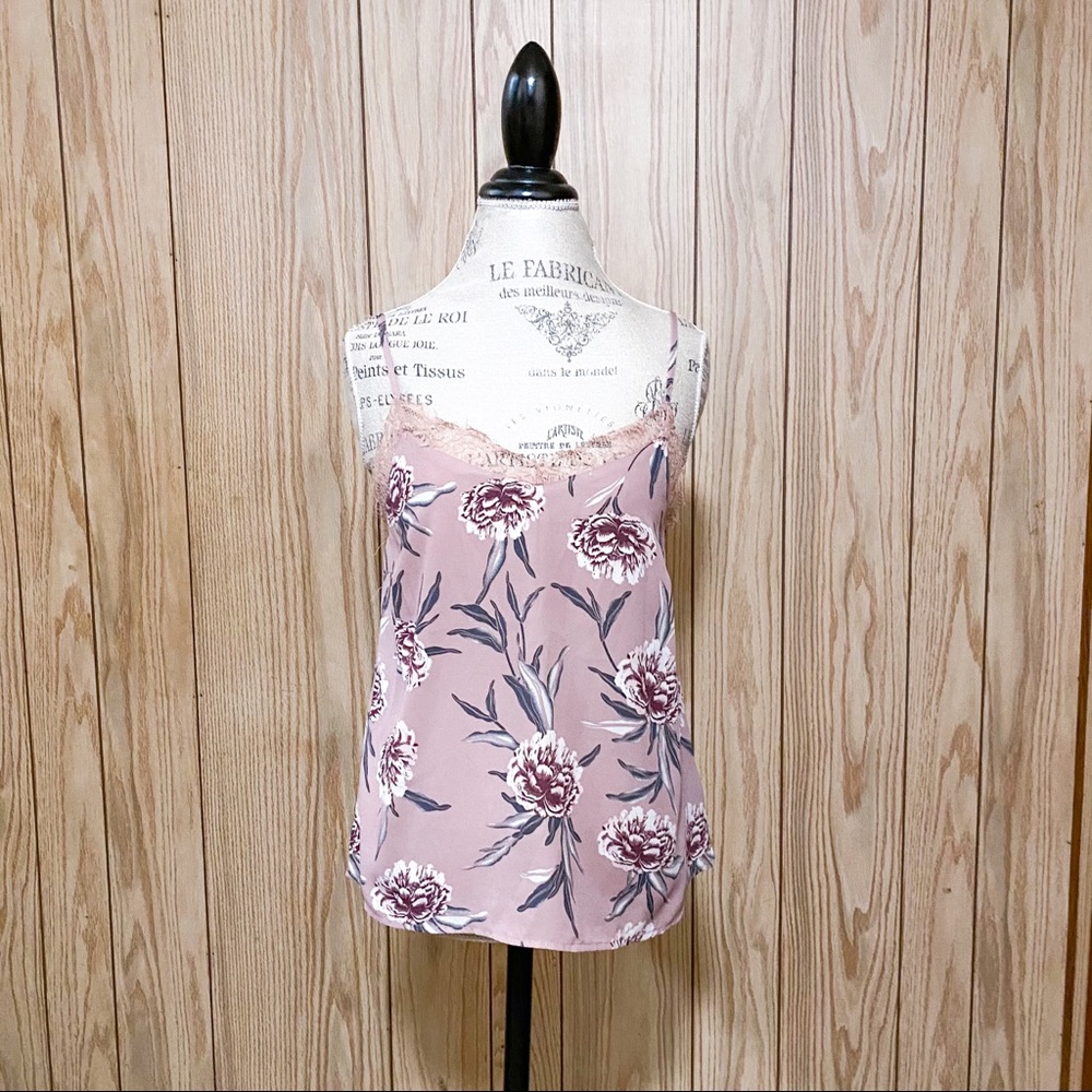 ⭐️Lace Trim Loose V-neck cami Tank top